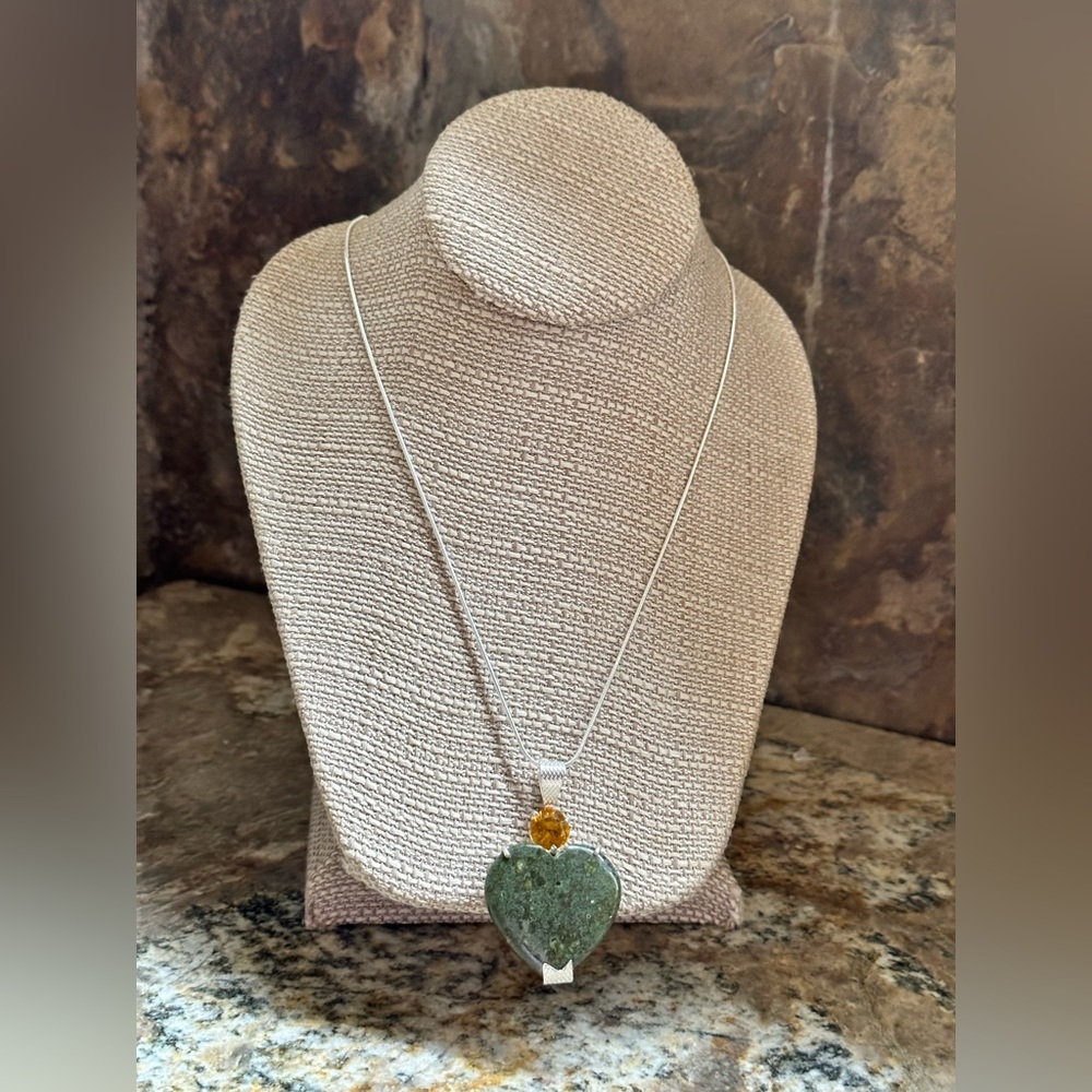 Silver Heart Gogunjula stone necklace